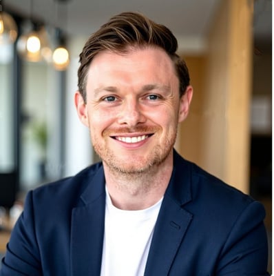 Adrian Hull headshot